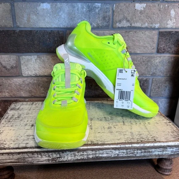 adidas Avacourt 2 Neon Lime athletic Tennis Shoes- NWT - women size 6- no box - Picture 2 of 5